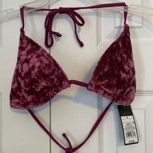 👙NWT Velvet triangle bikini top